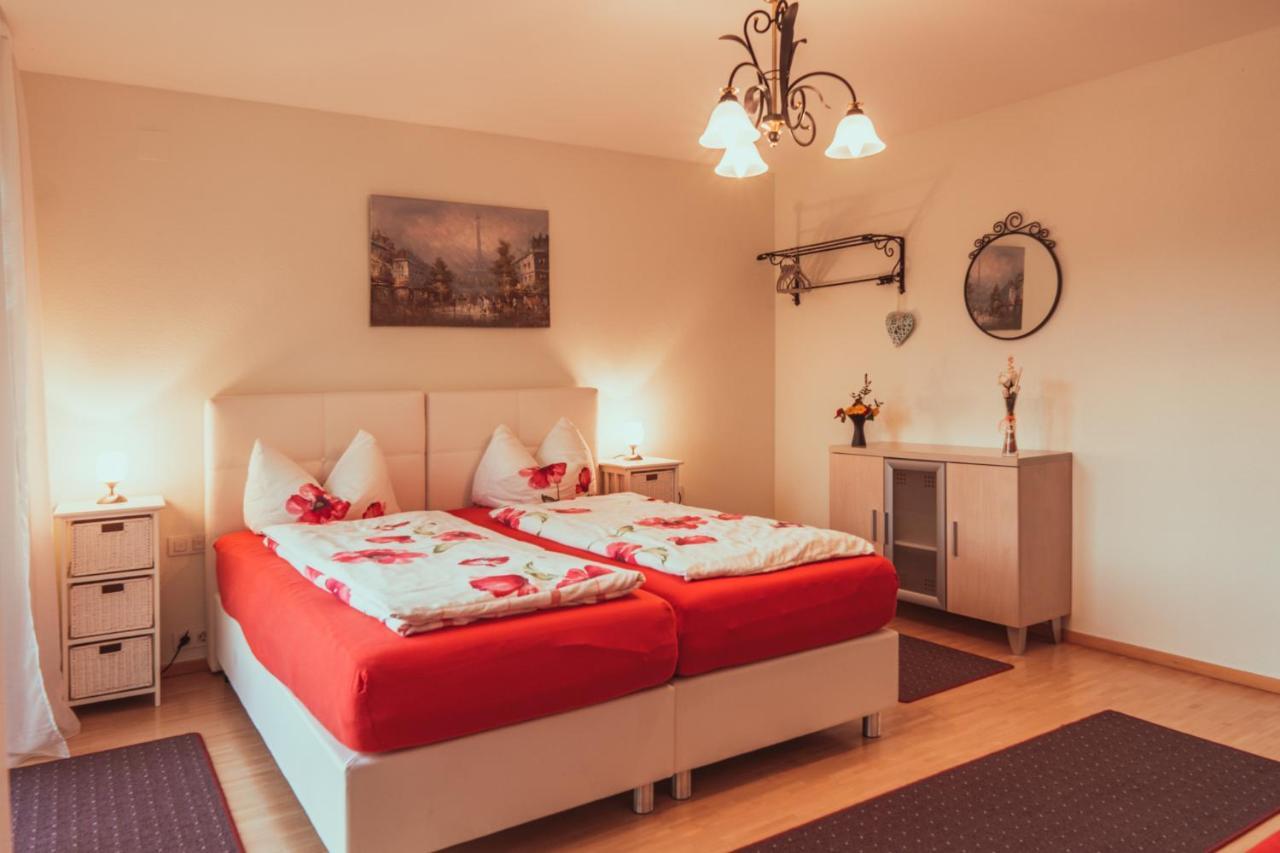 Coraline -Koblach, 6-10 P, 3 Schlafzimmer, Kueche, Riesige Terrasse, Parkplatz, Wifi, Stellplatz Ski Екстериор снимка