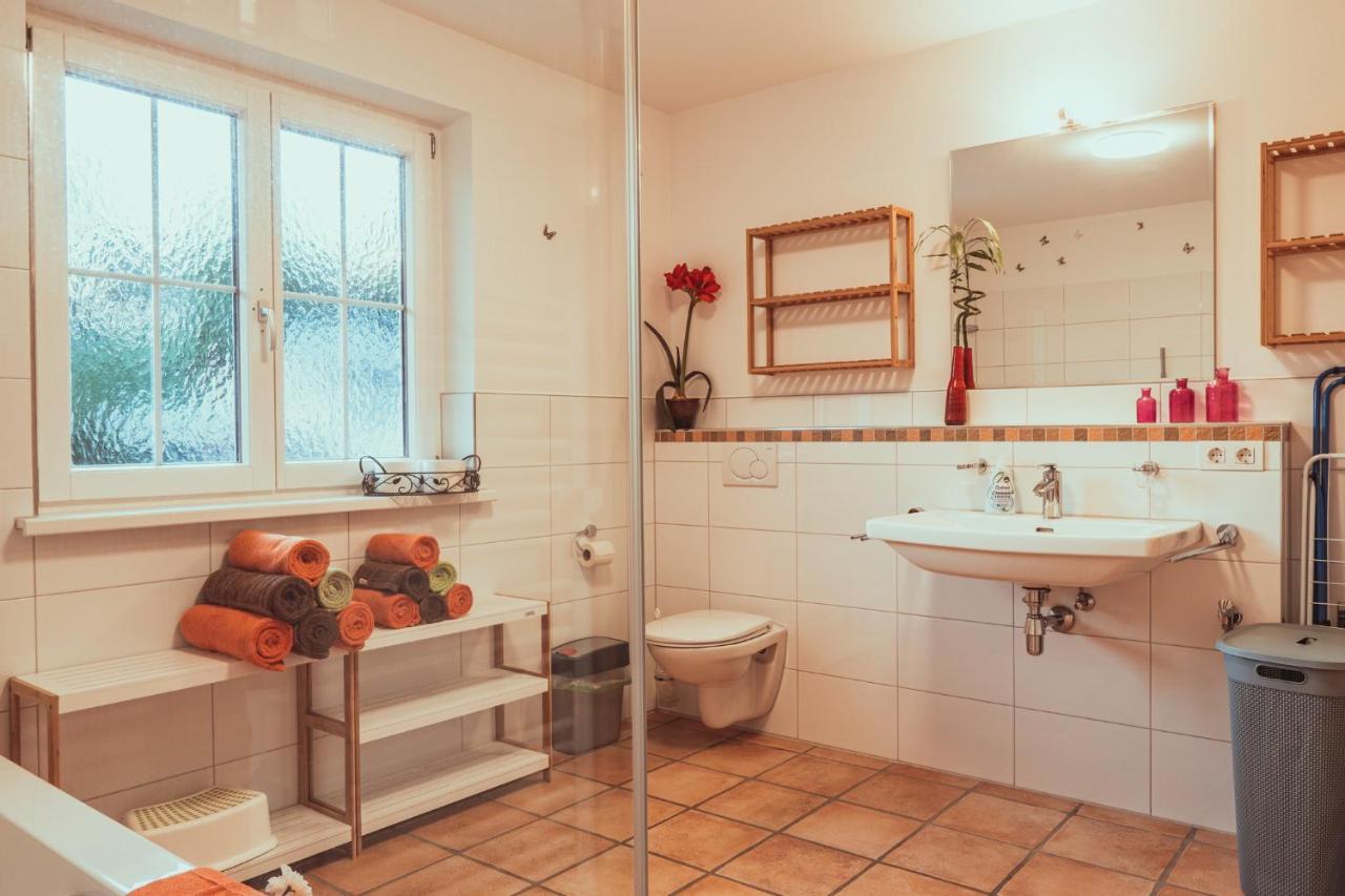 Coraline -Koblach, 6-10 P, 3 Schlafzimmer, Kueche, Riesige Terrasse, Parkplatz, Wifi, Stellplatz Ski Екстериор снимка